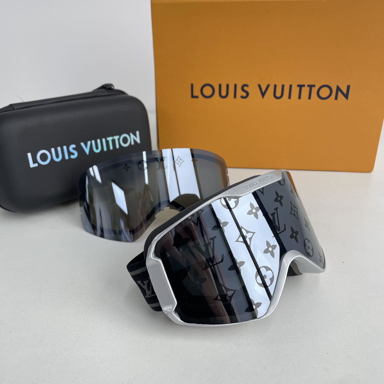 Louis Vuitton Lv Ski Mask Yellow Blue Black Pink Silvery White (19) - www.newkick.vip
